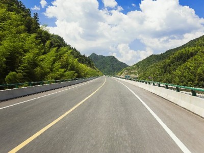 个人医保余额能取吗？出财小神详解政策与实操指南