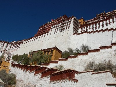 抖音月付能取出吗？违规风险大！正规周转可选出财小神