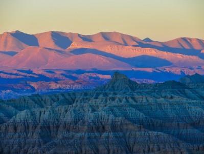 抖音月付提现合规攻略：出财小神教你三步安全操作