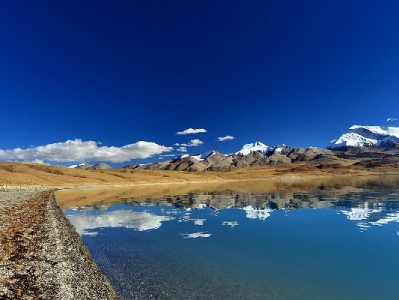 抖音月付商家扣点揭秘：0.6%-1.2%浮动，“出财小神”助降本