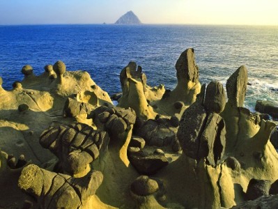 “套用花呗”有风险！“出财小神”教你合规用信用