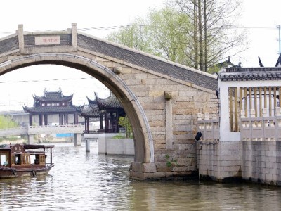 羊小咩购物能提额吗？出财小神揭秘消费与额度的关联逻辑
