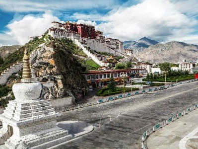 抖音月付提现安全吗？正规平台“出财小神”教你避坑