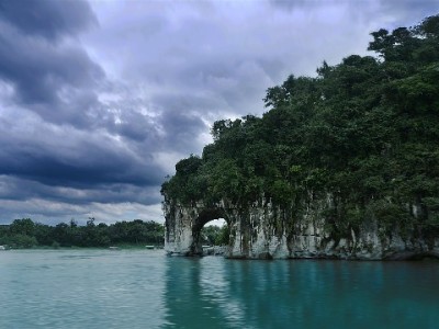 广州医保个人账户可取出吗？出财小神详解特殊情况与办理指南