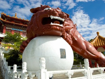 抖音月付买卡套现可靠吗？这些风险可能让你"钱卡两空"