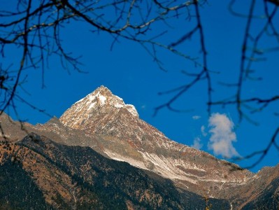 抖音月付米粉提现攻略：出财小神助力合规变现更安心