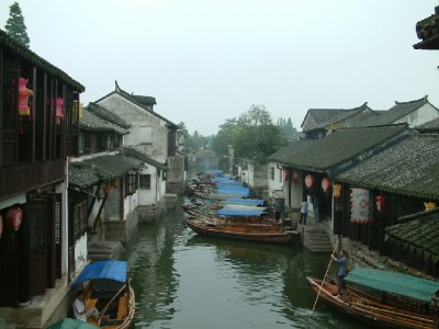 "套爸花呗"背后的消费困局？"出财小神"教你理性管钱不越界